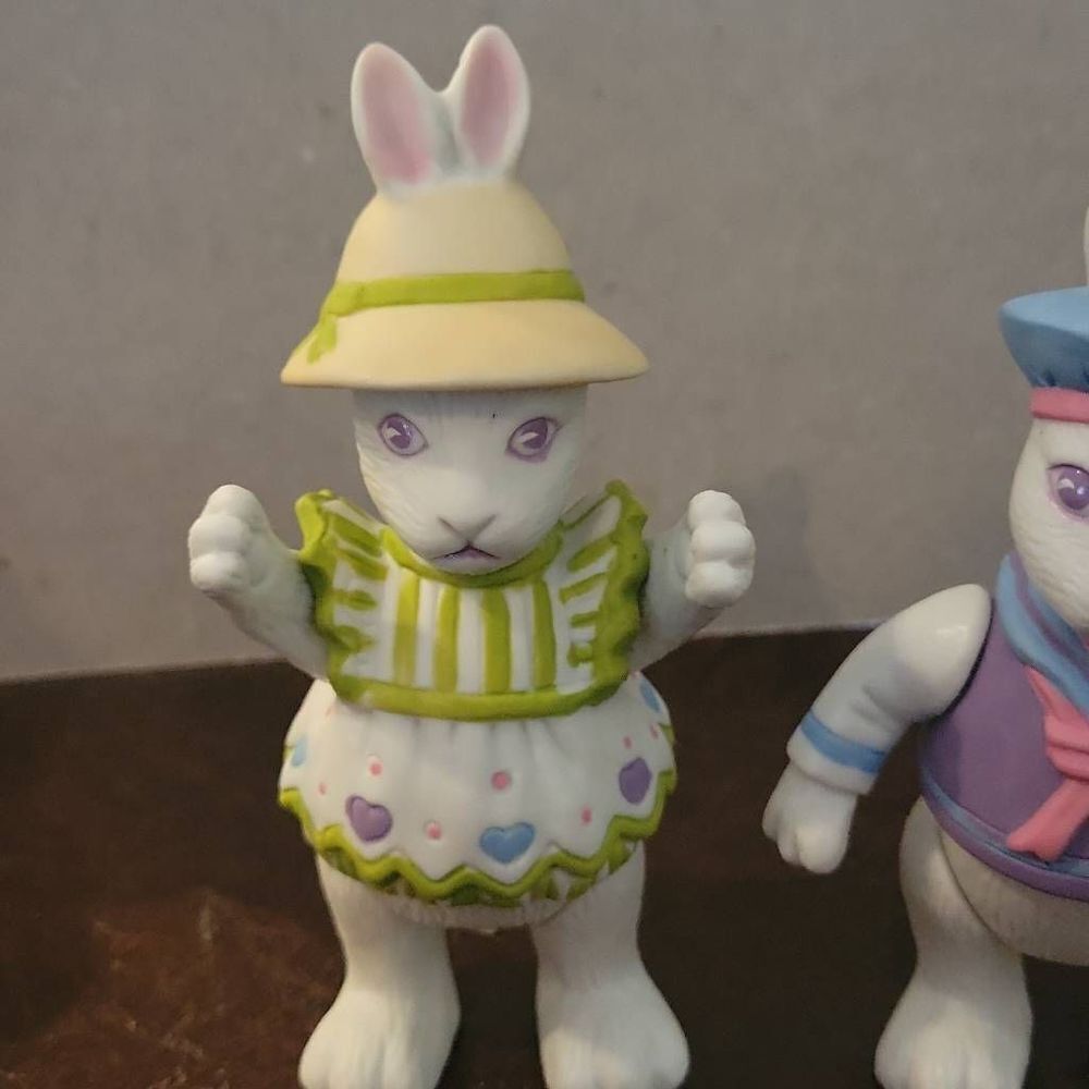 Department 56 Vintage 1984 Jointed Andy Mandy Easter Bunny‎ Rabbit Bisque in box - Picture 5 of 16